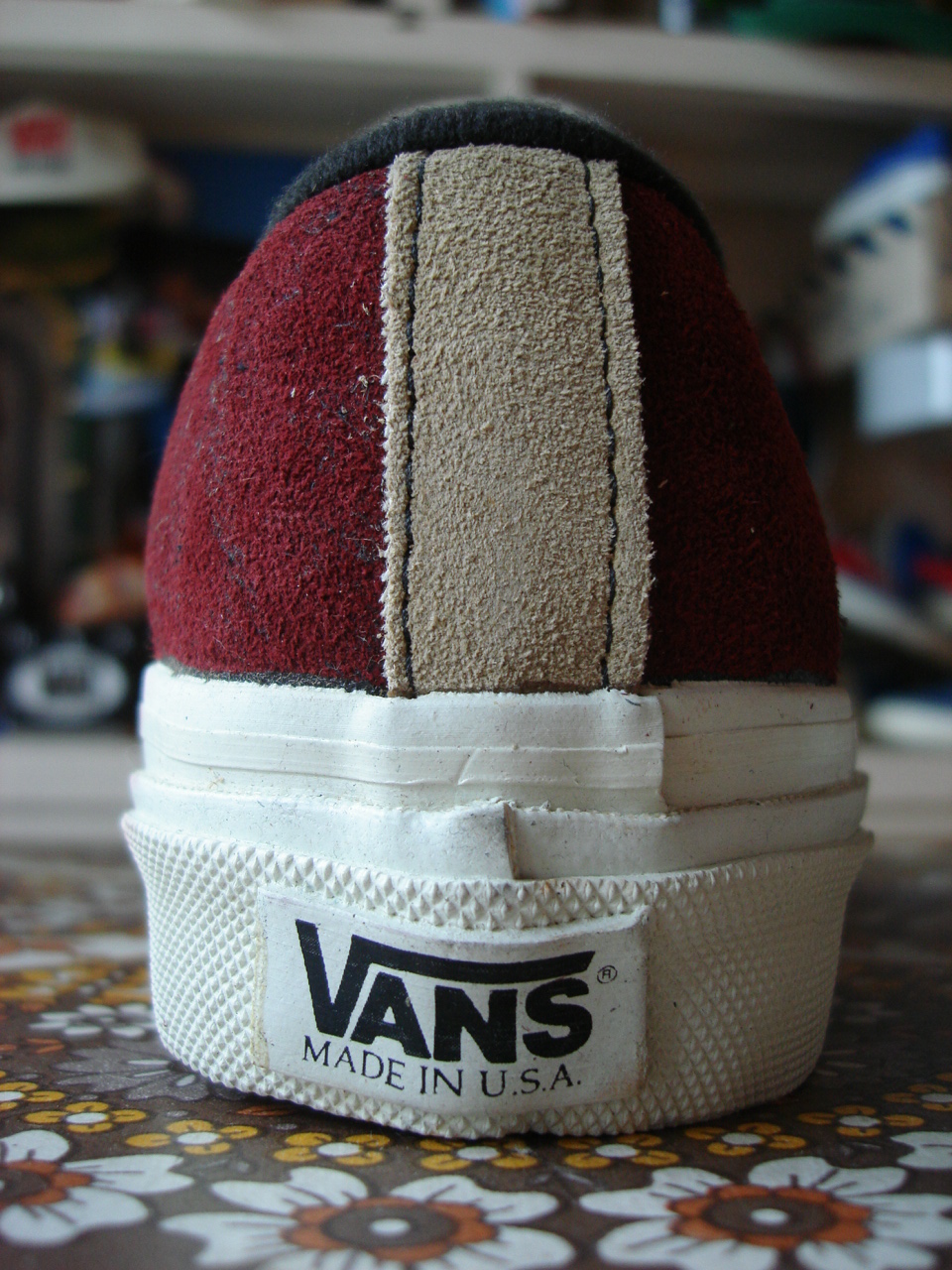 theothersideofthepillow: vintage VANS 2-tone suede LAMPIN style